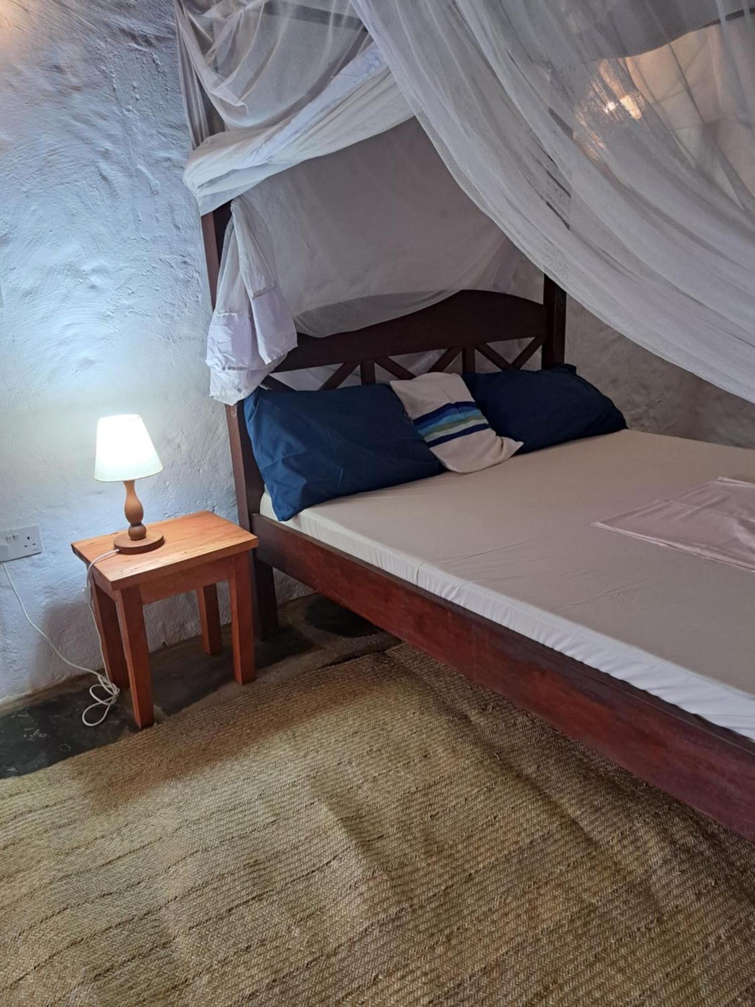 Diani Yoga Barn Bed & Breakfast Ukunda Exterior photo